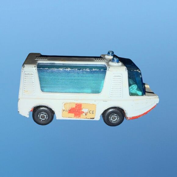 1971 Matchbox Superfast Lesney Stretcha Fetcha White Ambulance Diecast England - Picture 4 of 7